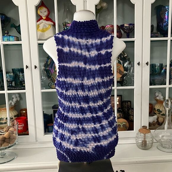 Purple White Tie-dye Crinkle Smocked Tank Top - Picture 4 of 8